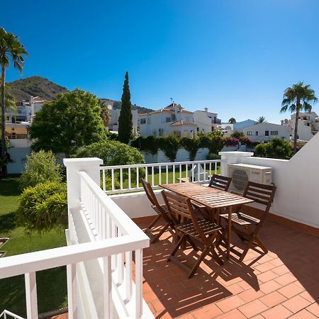 Urb. Alhambra 3 Villa Nerja Luaran gambar