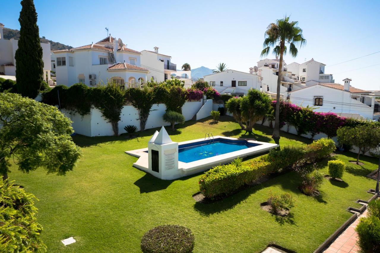 Urb. Alhambra 3 Villa Nerja Luaran gambar